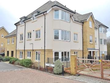 Knaphill, Woking, Surrey GU21, 2 bed flat to rent, £1,700 pcm | PrimeLocation