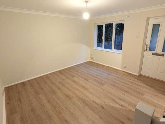 Knaphill, Woking, Surrey, GU21