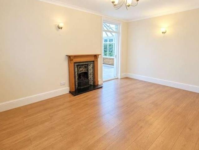 Knaphill, Surrey, GU21