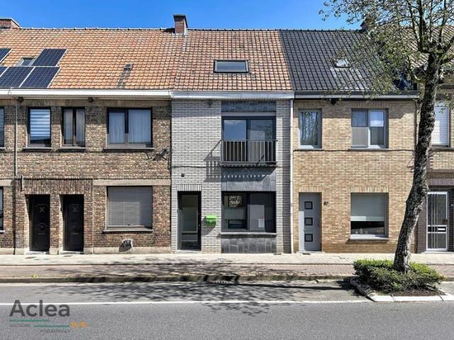Knappe gezinswoning te huur