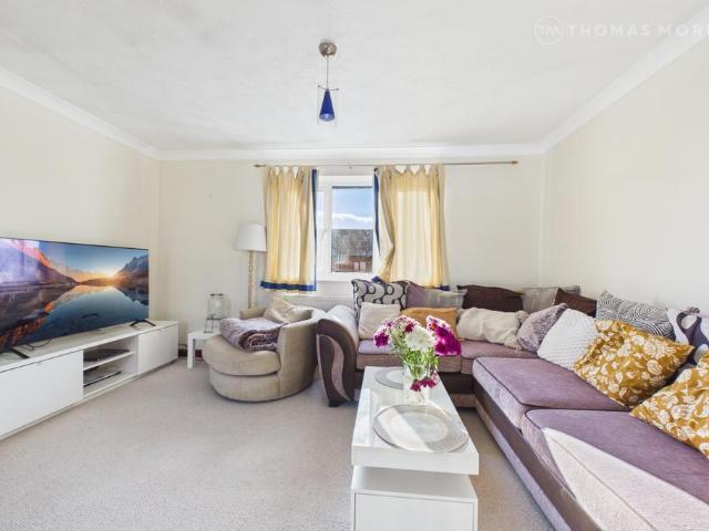 Knaresborough Court, St Neots PE19 1 bed terraced house to rent £950 pcm £219 pw