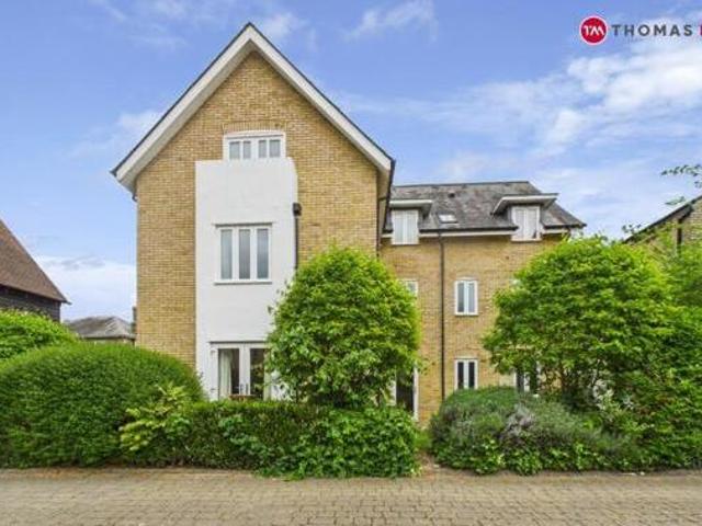 Kneesworth Street, Royston, 2 Bedroom Apartment