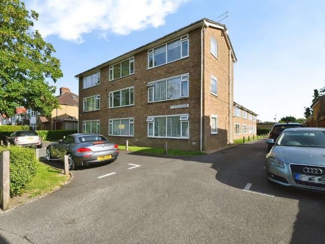 Kneller Road TW2, 1 bed flat to rent, £1,250 pcm | PrimeLocation
