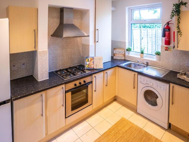 Kneller Road, Brockley, London SE4, 6 bed terraced house to rent, £5,200 pcm | PrimeLocation