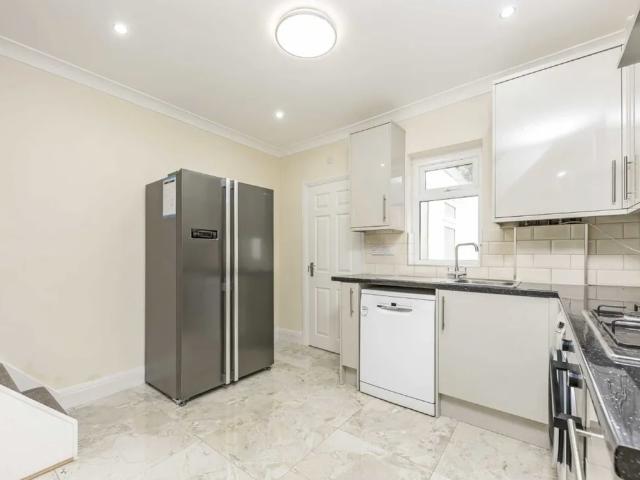 Kneller Road, Twickenham TW2, 2 bed terraced house to rent, £1,995 pcm | PrimeLocation