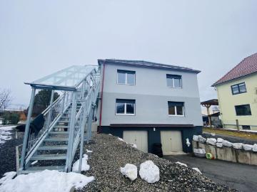 Knittelfeld: zentral, hochwertig, durchdacht – 60 m² Wohnung im ersten Stock inkl KFZ Abstellplatz