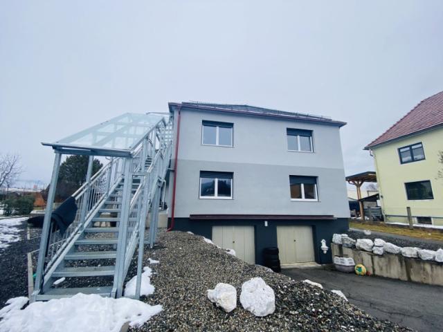 Knittelfeld: zentral, hochwertig, durchdacht – 60 m² Wohnung im ersten Stock inkl KFZ Abstellplatz