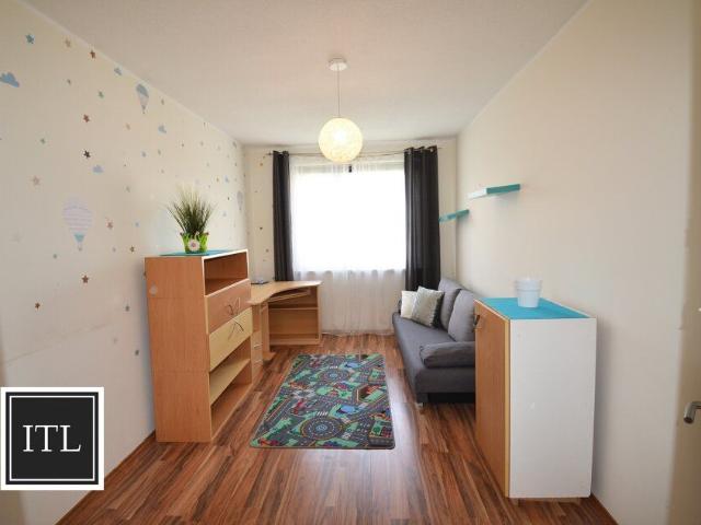 Knittelfeld: Schöne, möblierte Wohnung nähe Zentrum Knittelfeld, 3 Zimmer im 11 OG mit Lift!