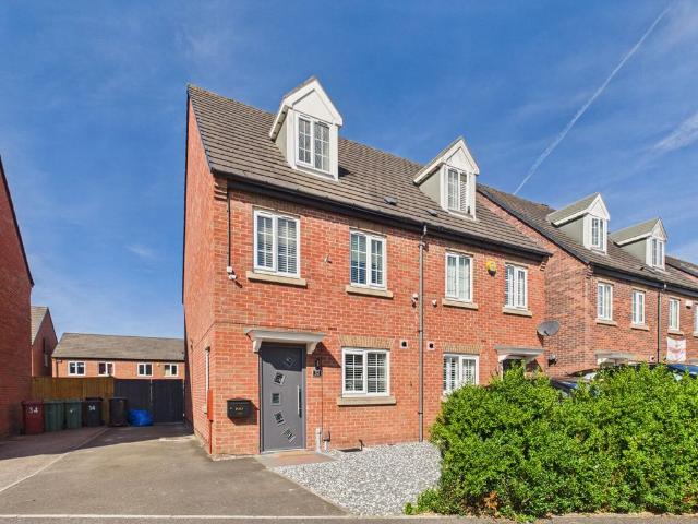 Knitters Road, South Normanton, DE55 3 bed semi detached house to rent £1,150 pcm £265 pw