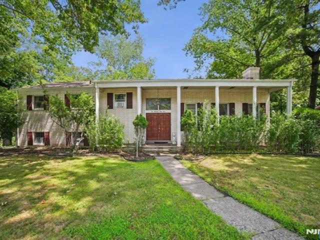 Knickerbocker Rd, Englewood, Home For Sale