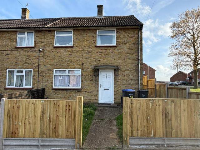 Knight Avenue, Canterbury CT2 3 bed semi detached house to rent £1,300 pcm £300 pw