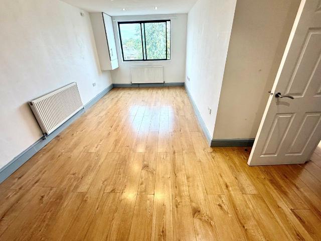 Knight House, Barnet EN4, 1 bed flat to rent, £1,570 pcm | PrimeLocation