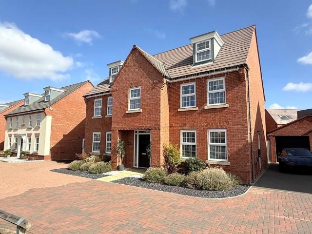 Knight Street, Marston Moretaine 5 bed detached house to rent £3,250 pcm £750 pw