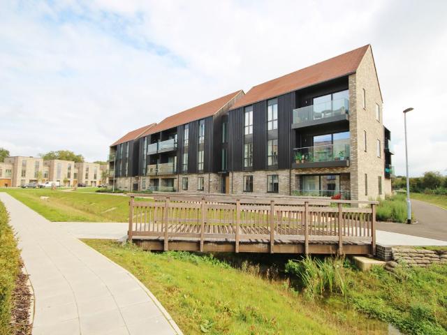 Knightly Avenue, Cambridge CB2, 2 bed flat to rent, £2,000 pcm | PrimeLocation