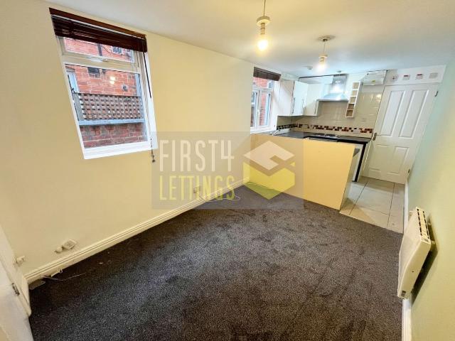 Knighton Fields Road East, Knighton Fields LE2, 1 bed flat to rent, £750 pcm | PrimeLocation