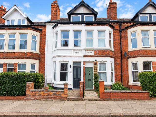 Knighton Fields Road East, Leicester LE2, 4 bed property to rent, £1,350 pcm | PrimeLocation