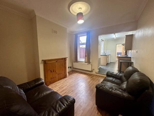 Knighton Fields Road East, Leicester LE2, 4 bed terraced house to rent, £1,560 pcm | PrimeLocation