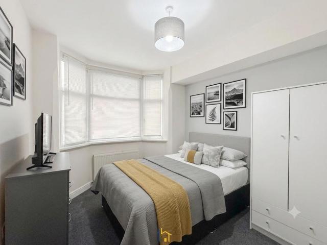 Knighton Lane, Leicester 1 bed in a house share to rent £625 pcm £144 pw