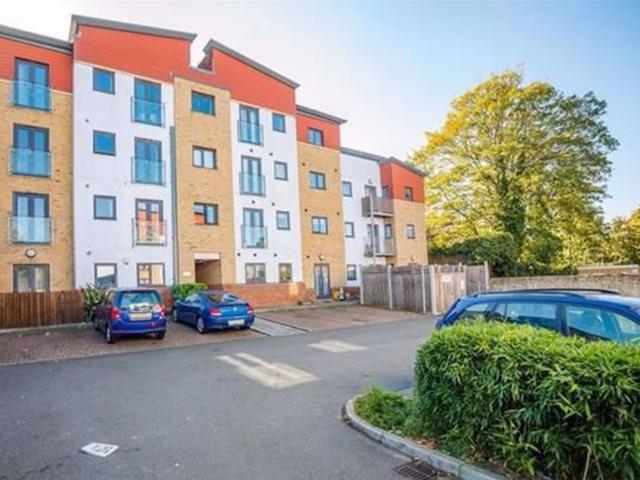 Knightrider Street, Bluecoats Yard Knightrider Street ME15, 2 bed flat to rent, £1,300 pcm | PrimeLocation