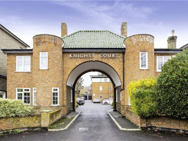 Knights Court, Knights Park KT1, 3 bed flat to rent, £2,600 pcm | PrimeLocation