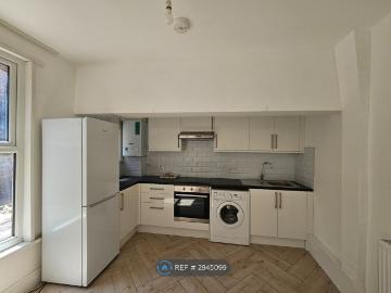Knights Hill, London SE27, 1 bed flat to rent, £1,750 pcm | PrimeLocation