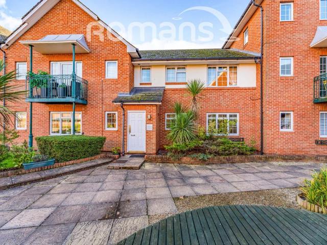 Knights Place, St. Leonards Road. 2 bed flat to rent £1,650 pcm £381 pw