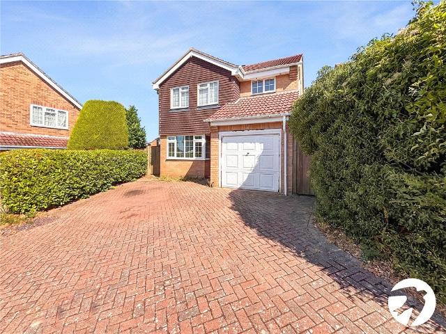 Knights Ridge, Orpington BR6, 4 bed detached house to rent, £2,600 pcm | PrimeLocation