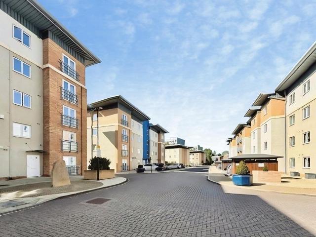 Knightsbridge Court, Gosforth. 2 bed apartment to rent £995 pcm £230 pw