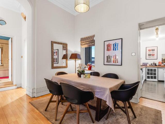 Knightsbridge, London 2 bed apartment to rent £6,500 pcm £1,500 pw