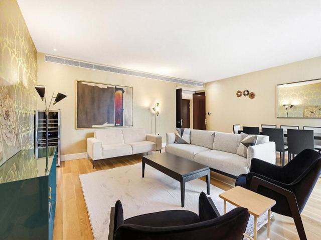 Knightsbridge, London, SW7 3 bed apartment to rent £18,500 pcm £4,269 pw
