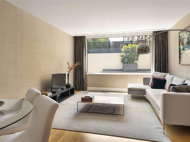 Knightsbridge, London SW7, 1 bed flat to rent, £9,750 pcm | PrimeLocation