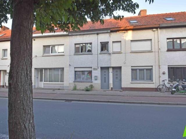 Knusse gerenoveerde stadswoning met gunstige ligging in E.