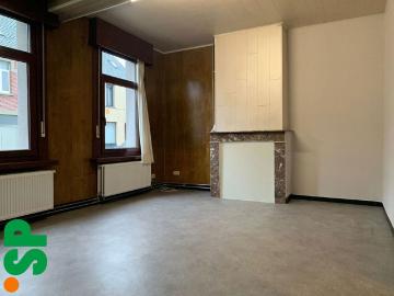 Knusse woning met 3 slaapkamers en koer nabij het centrum van Geel