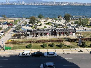 Karşıyaka Yalıda Deniz Manzaralı Yapılı Kiralık 3+1 Daire