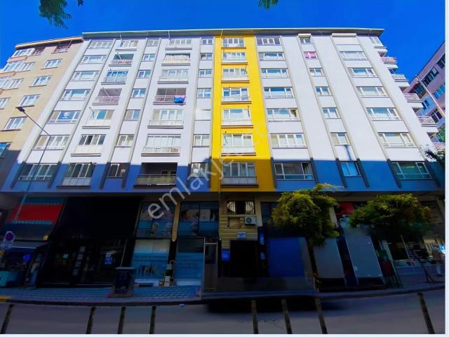 Kr Unıty'den Atatürk Caddesinde 3+1 Kiralık Daire