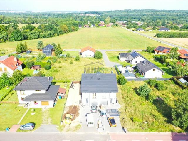 Nowoczesny bliźniak 145m2 z poddaszem i ogrodem