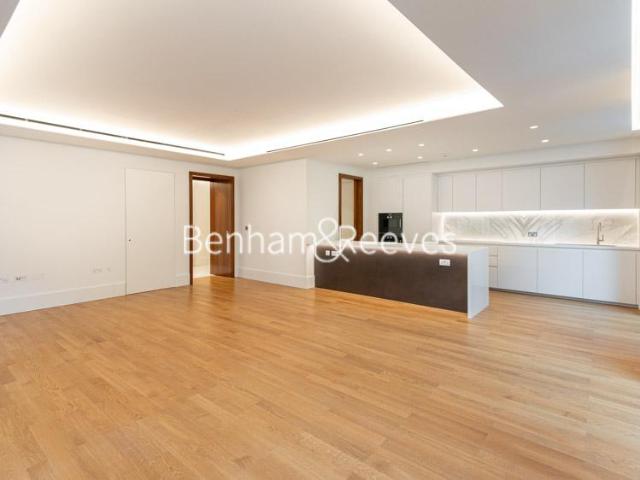 Krokodilos, 28A Kensington Church Street, London, W8 4EP, United Kingdom | 2 bed apartment for rent #134073371 | Rentberry