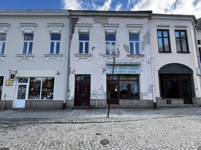 Kamienica na Rynku z potencjałem inwestycyjnym i historycznym