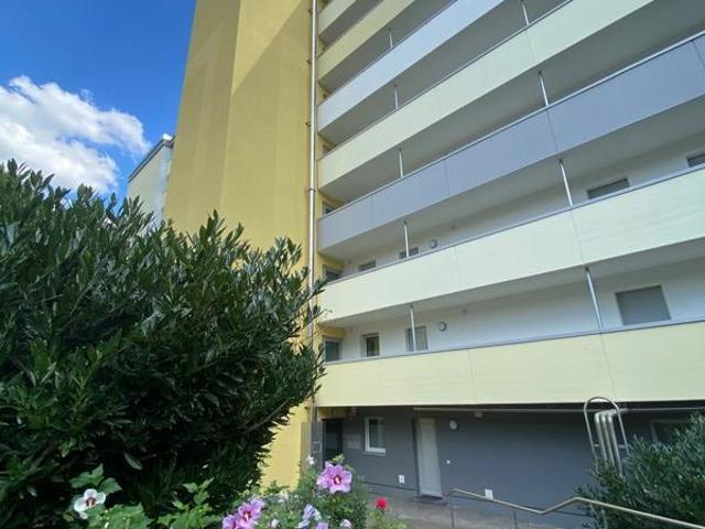 KrayIsinger Feld: Gut geschnittene 2 Zi. Wohnung mit Sonnenbalkon