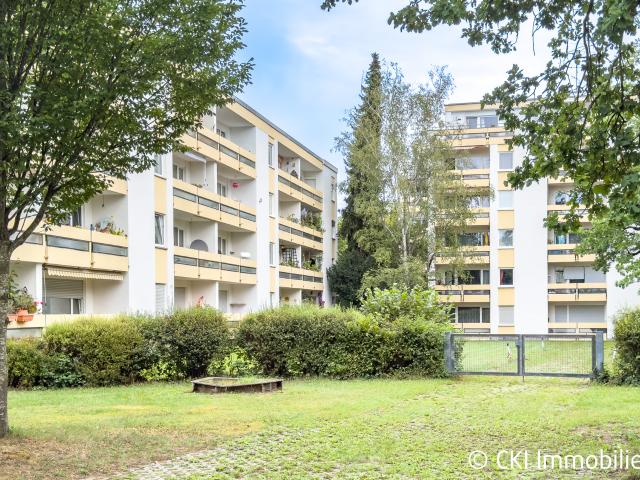 Krailling im Würmtal! Freie 3 Zi. EG Wohnung mit Südostloggia