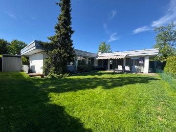 Krailling: Sanierter Bungalow in absoluter Bestlage
