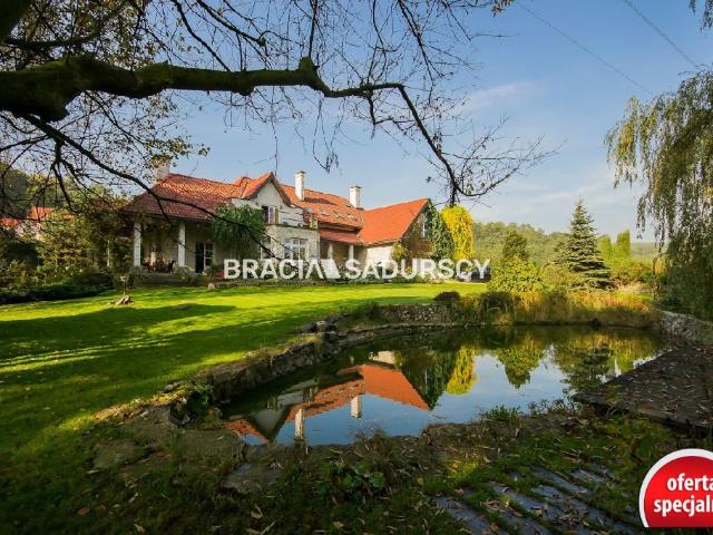 Ekskluzywny dom 530 m² z ogrodem w Tyncu polecam!