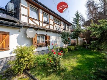 Urokliwy dom z drewnianych bali, 120 m², garaż