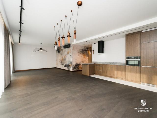 Ekskluzywny 100 m² apartament z balkonem wysoki standard