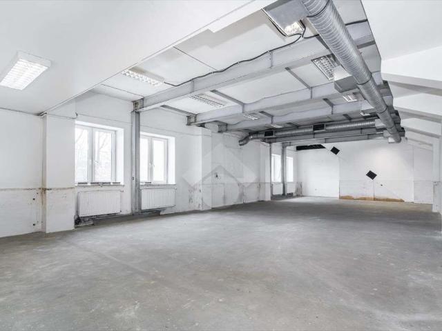 Wynajmę przestronny lokal 107,52 m² w Krakowie