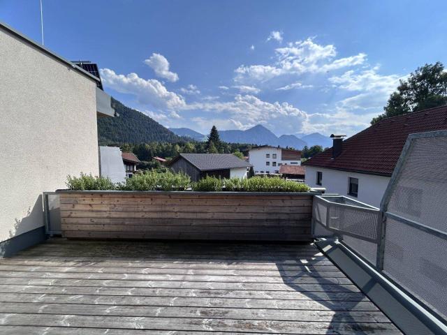 Kramsach Top 06: DG Wohnung mit Bergblick & Südterrasse – Neubau 2023