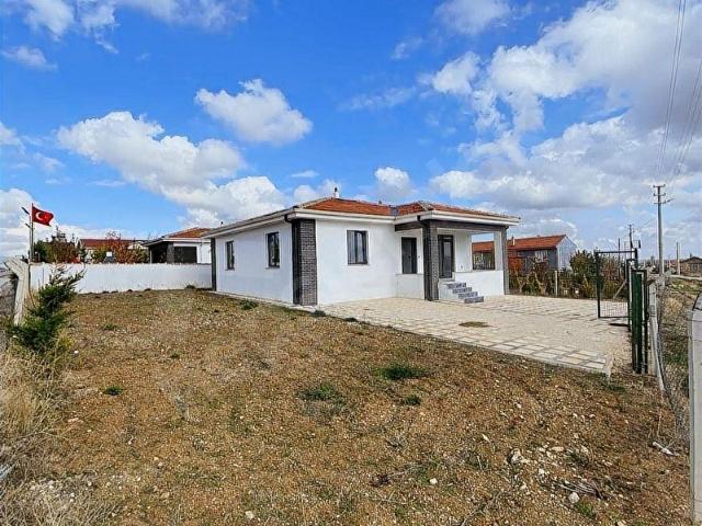 KRC LIFE Seyitgazi Yolu Değişören Satılık Müstakil Ev + Arsa