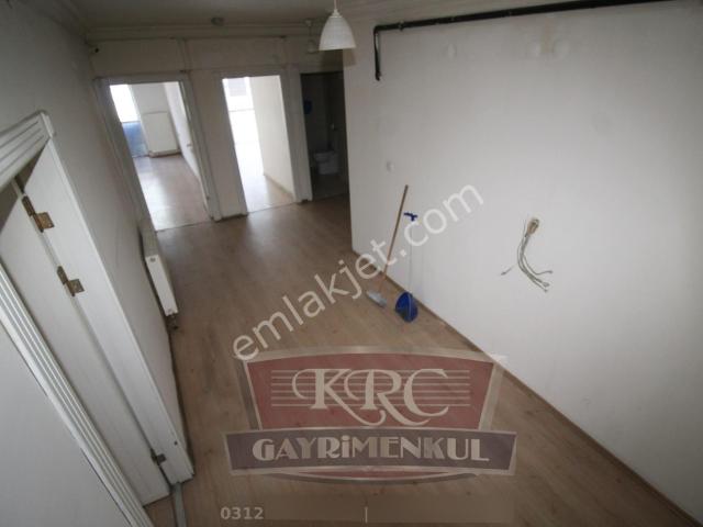 Krc'den Çağlayan Mahallesinde 2+1 Ofis Tarzında Kiralık Daire !