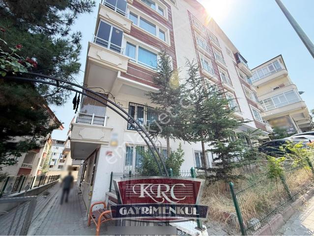 Krc'den Şahintepe'de Cadde Üzerinde Satılık 4+1 Dubleks!