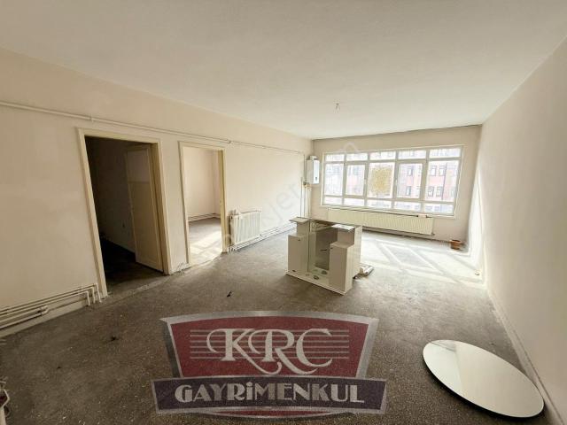 Krc'den Hüseyingazi Mahallesinde 3+1 Kiralık Daire!